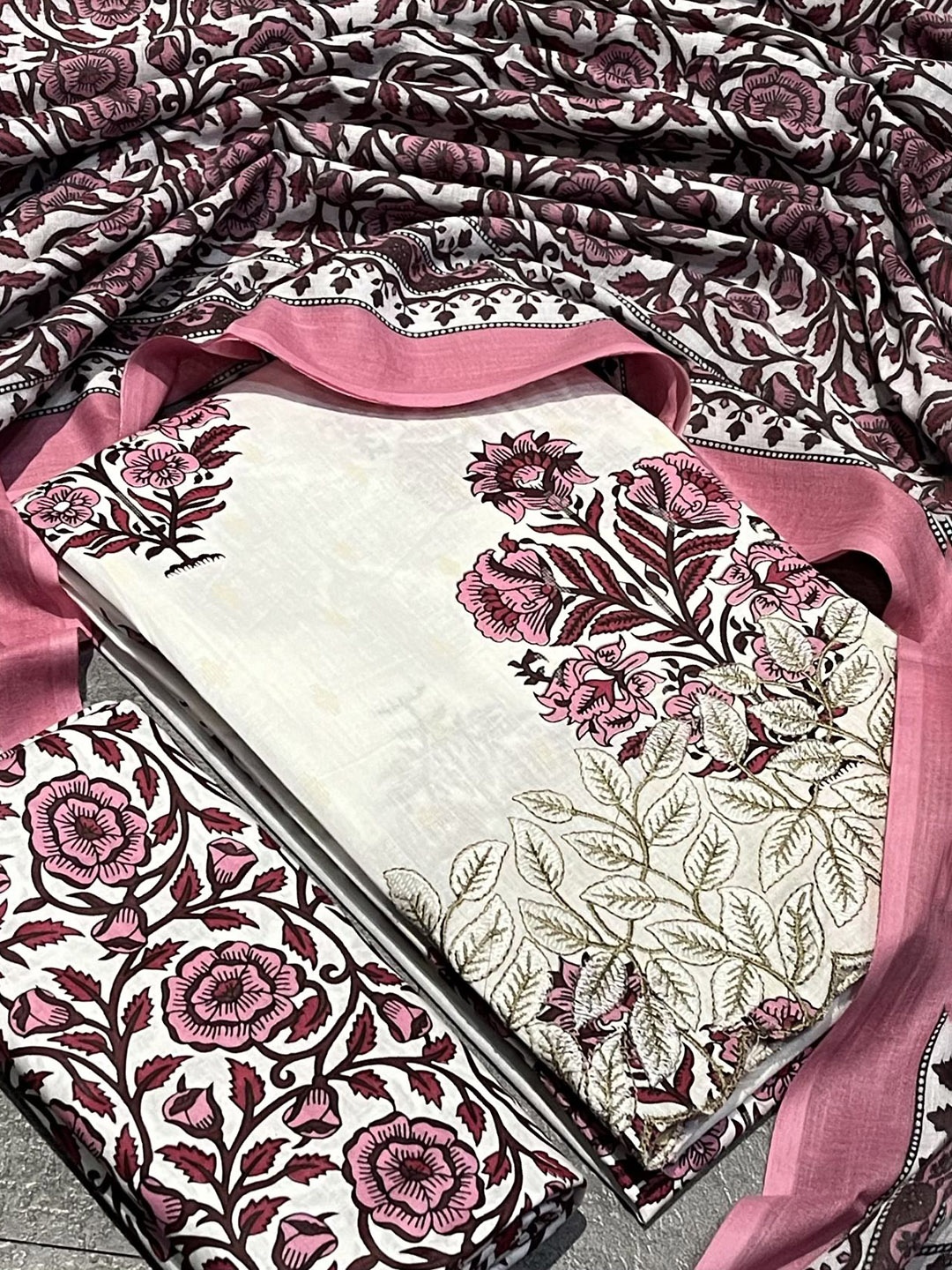 

SALWAR STUDIO Floral Printed Pure Cotton Unstitched Dress Material, White