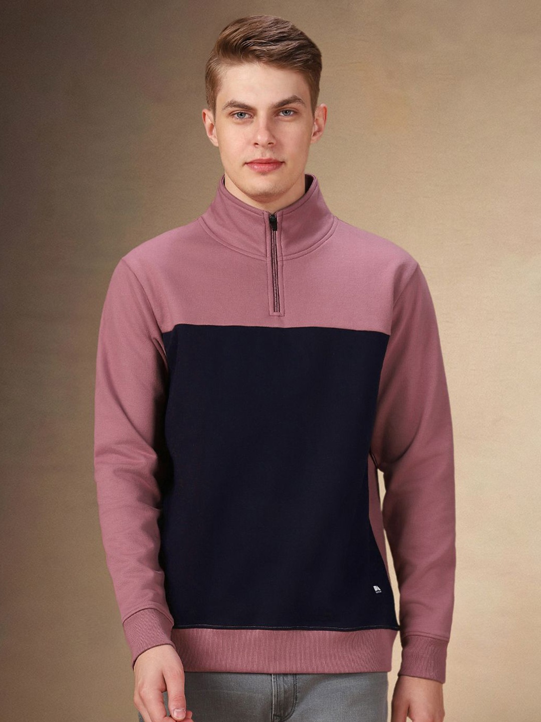 

Dennis Lingo Men Colourblocked Casual Sweatshirt, Pink