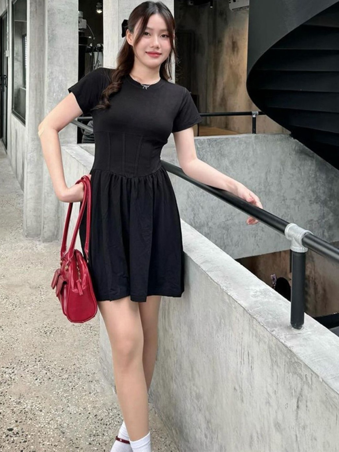 

KPOP Women Round Neck Short Sleeves Above Knee A-Line Dress, Black