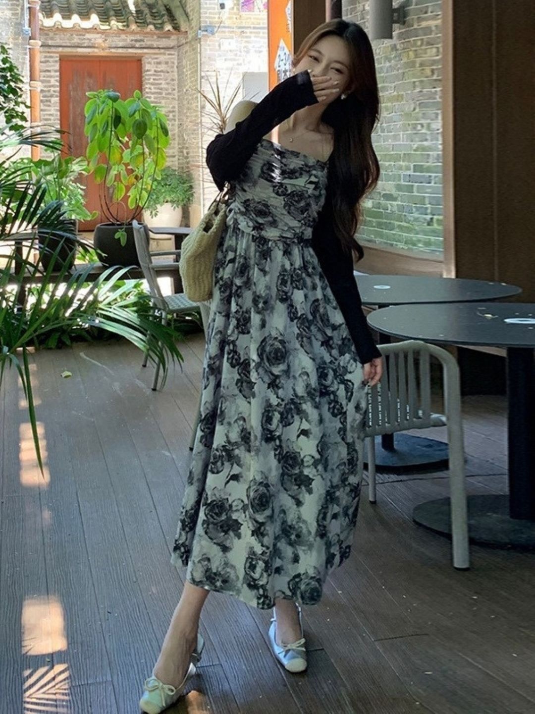 

KPOP Women Floral Printed Fit and Flare Midi Dress, Grey