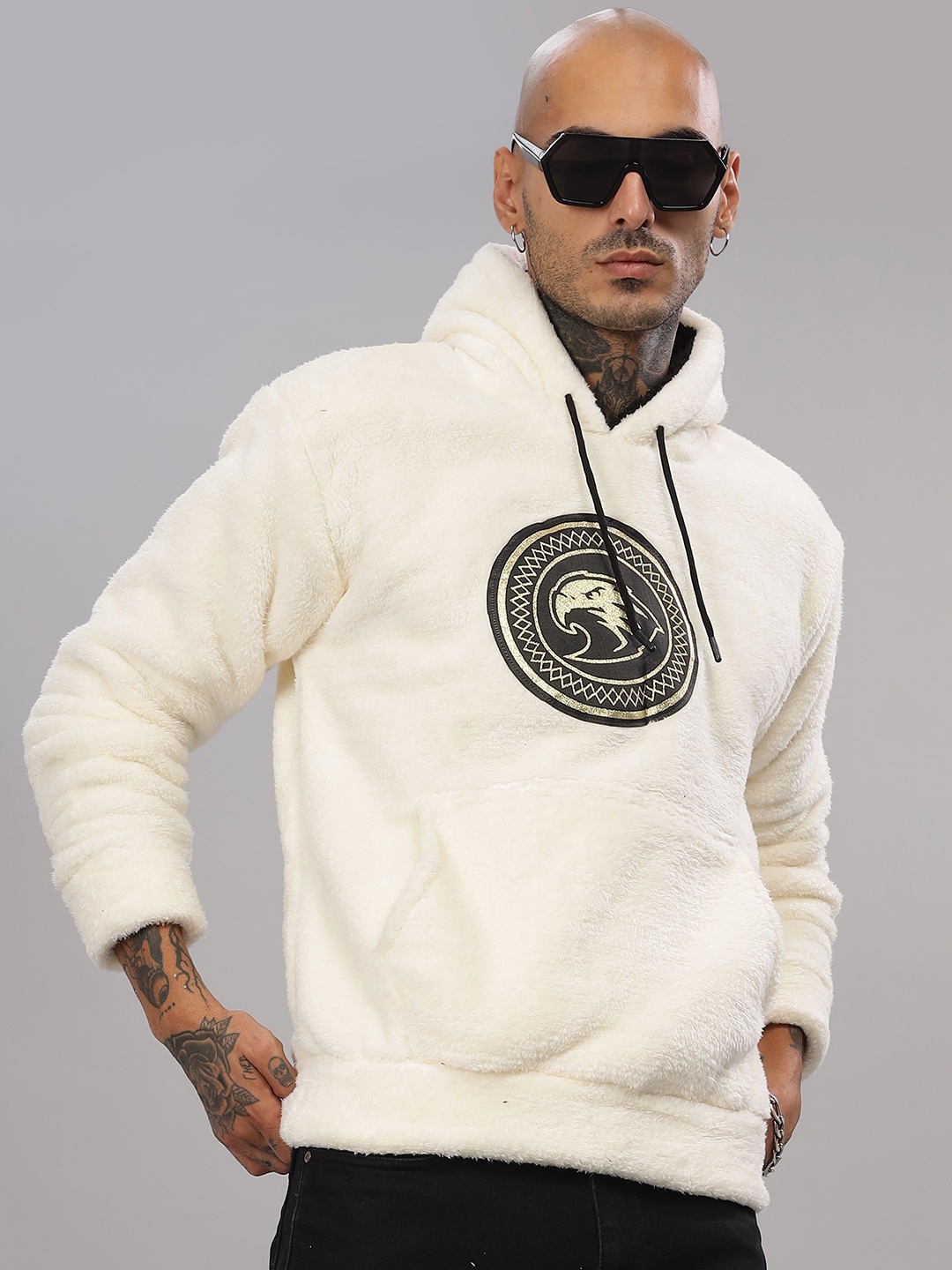 

WE PERFECT Men Graphic Printed Hooded Long Sleeves Sweatshirt, Off white