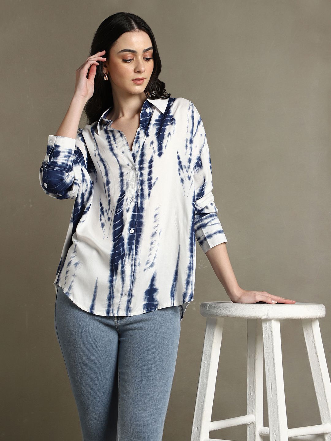 

DL Woman Spread Collar Abstract Printed Oversized Casual Shirt, Blue