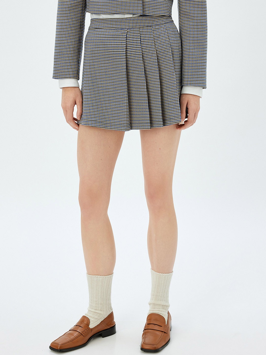 

Koton Women Checked Pleated Mini Skorts, Black