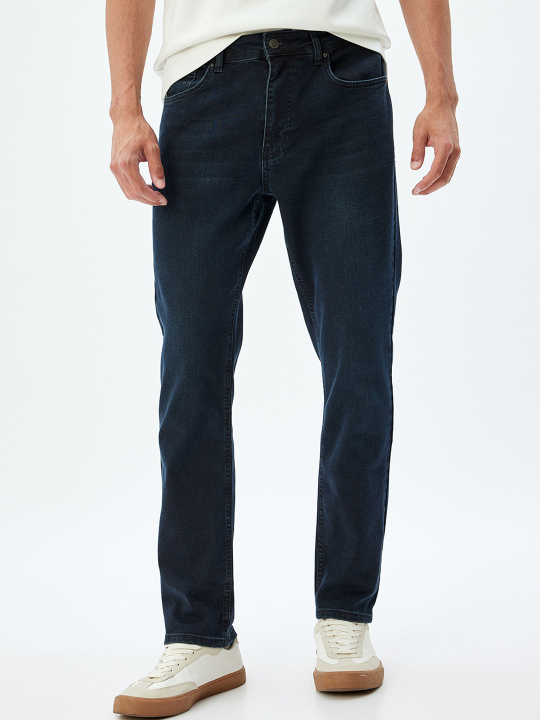

Koton Men Cotton Clean Look Slim Fit Mid-Rise Jeans, Blue