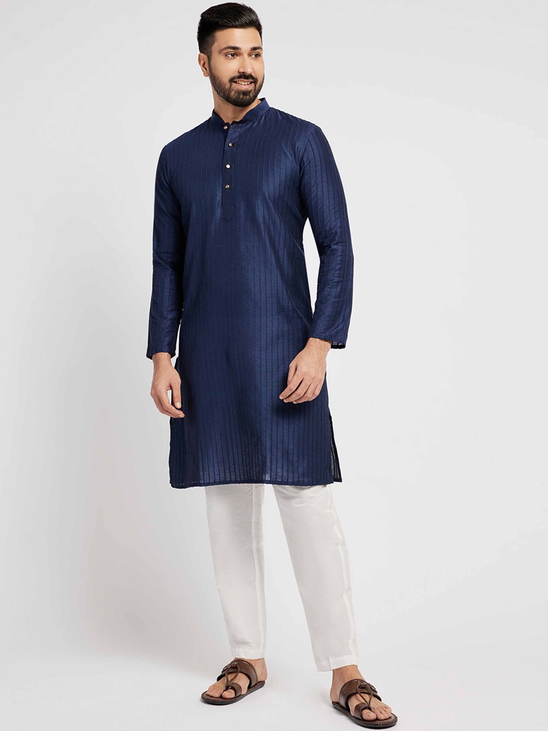 

Ethnic India Embroidered Mandarin Collar Straight Kurta, Blue