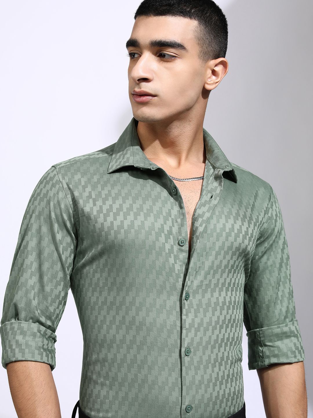 

HIGHLANDER Men Dobby Textured Solid Occasion Shirt, Green