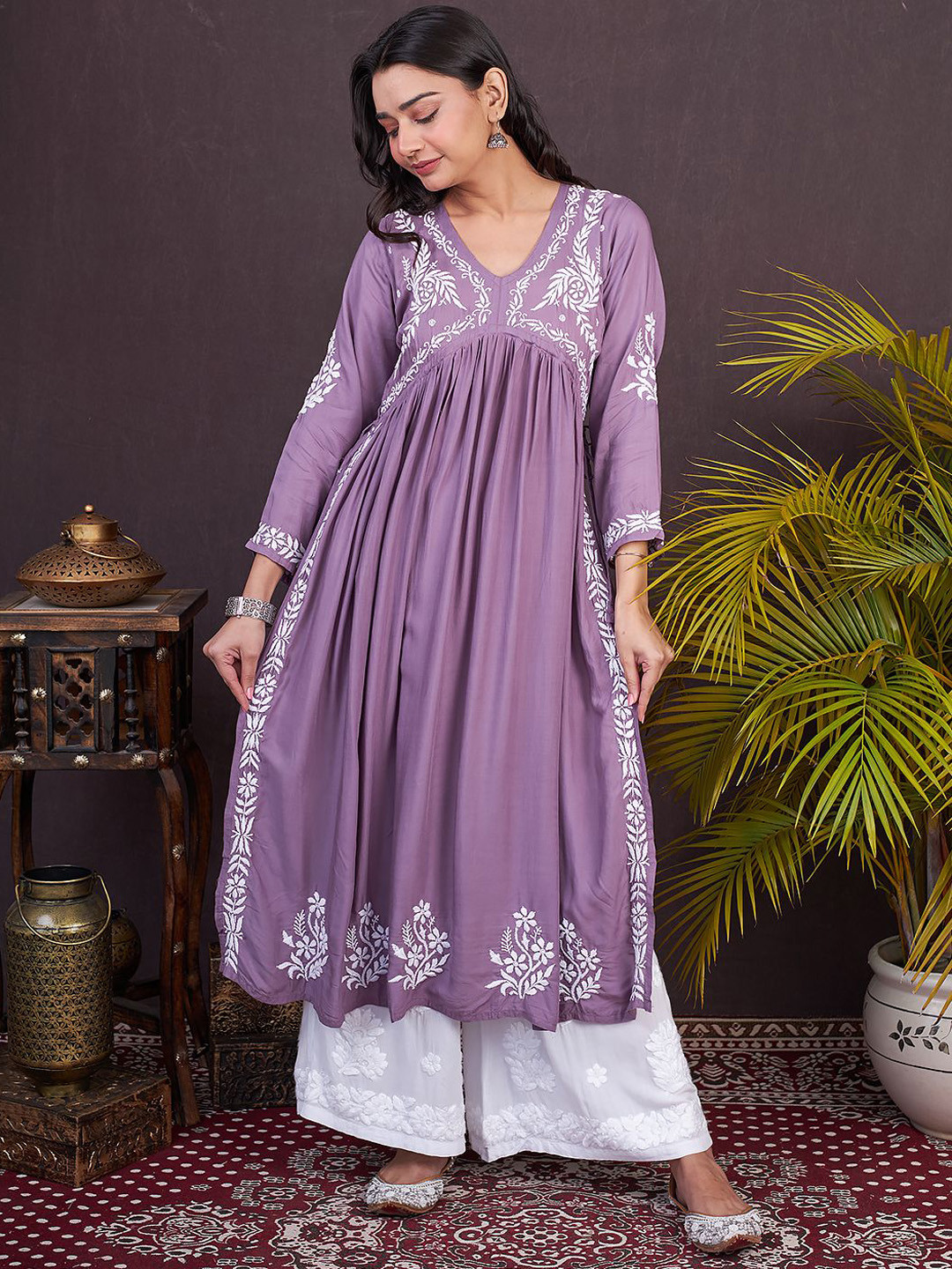 

The Chikan Label Ethnic Motifs Embroidered Chikankari A Line Kurta, Mauve
