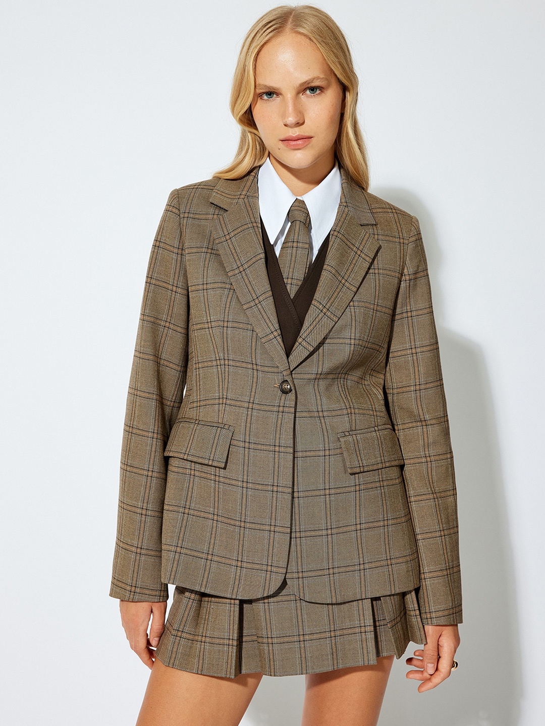 

Koton Checked Notched Lapel Collar Single-Breasted Blazer, Brown