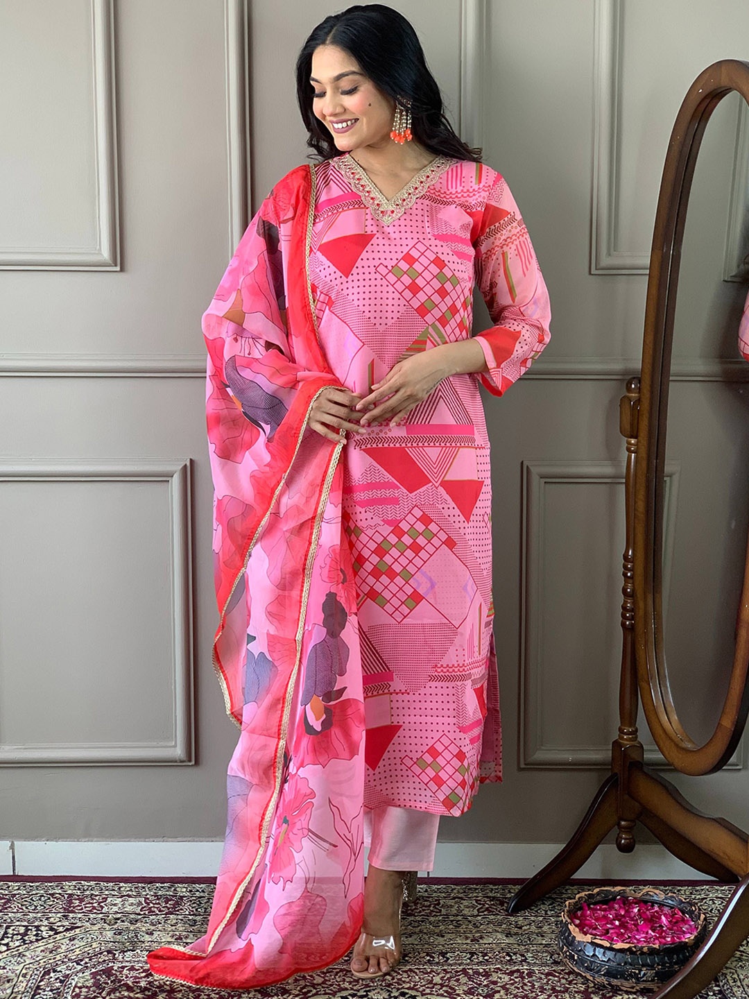 

BESUCHER Geometric Printed V-Neck Thread Work Chanderi Silk Kurta & Trouser With Dupatta, Pink