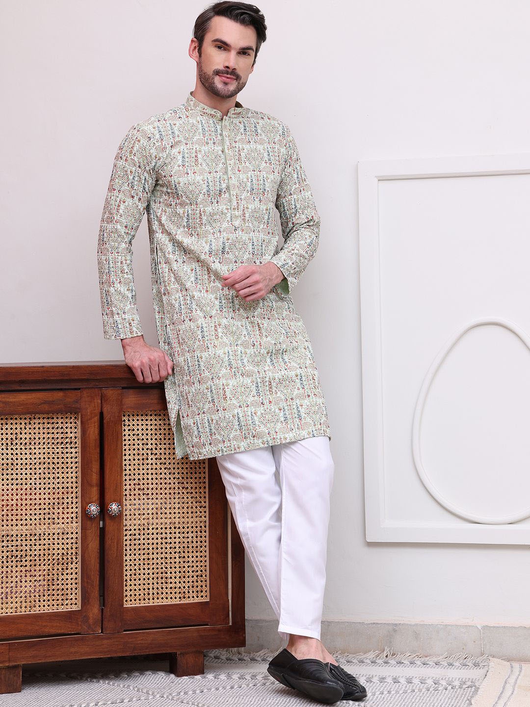 

Anouk Floral Embroidered Thread Work Mandarin Collar Pure Cotton Straight Kurta & Pyjamas, Green