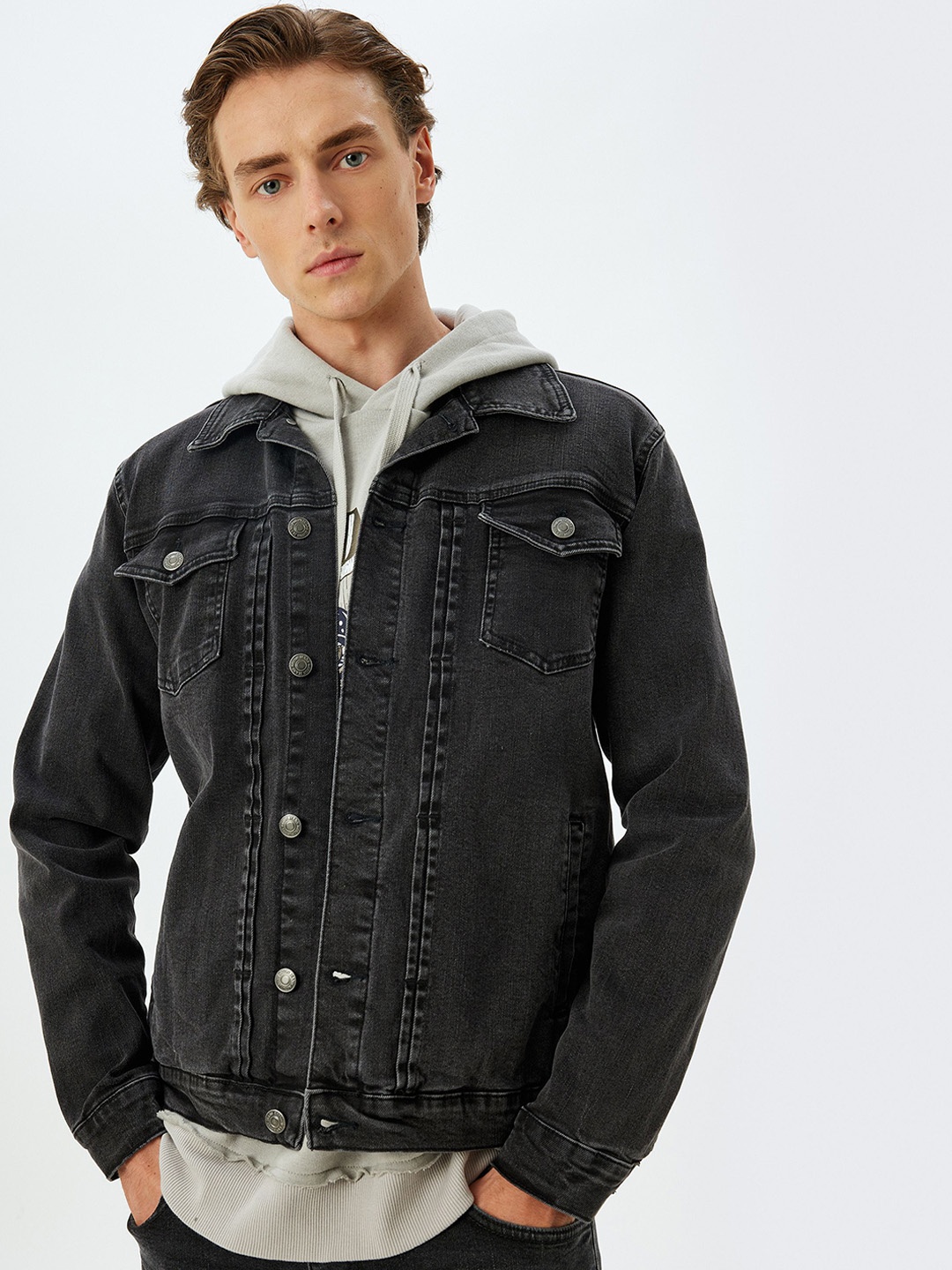

Koton Men Washed Colourblocked Denim Jacket, Black