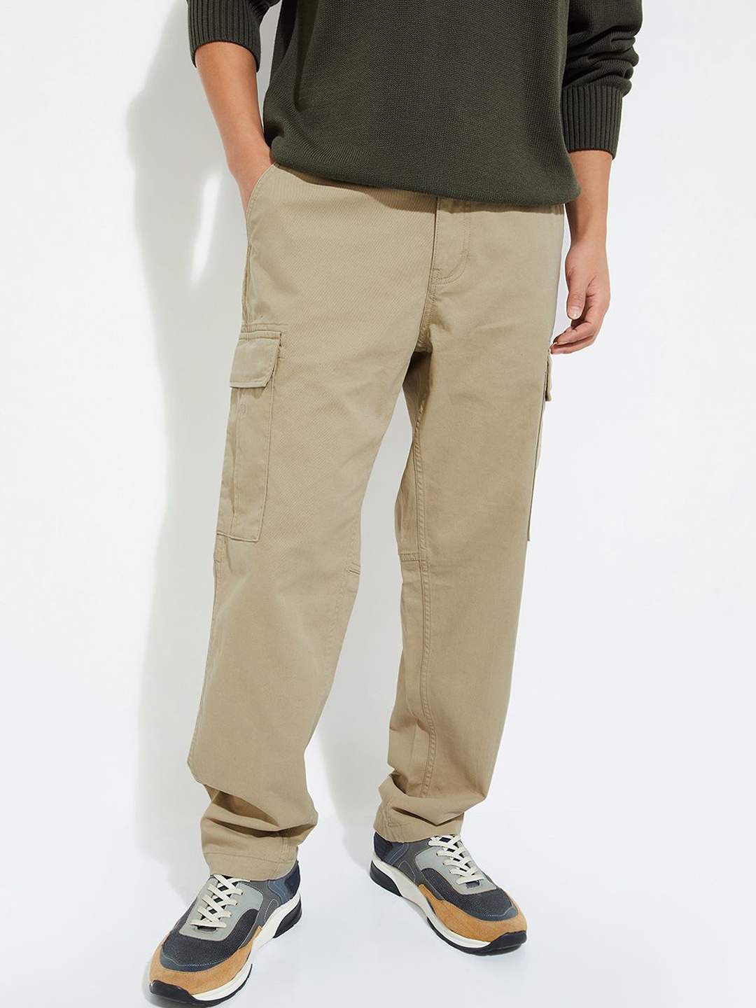 

Max URB_N Men Solid Cargo Trousers, Beige