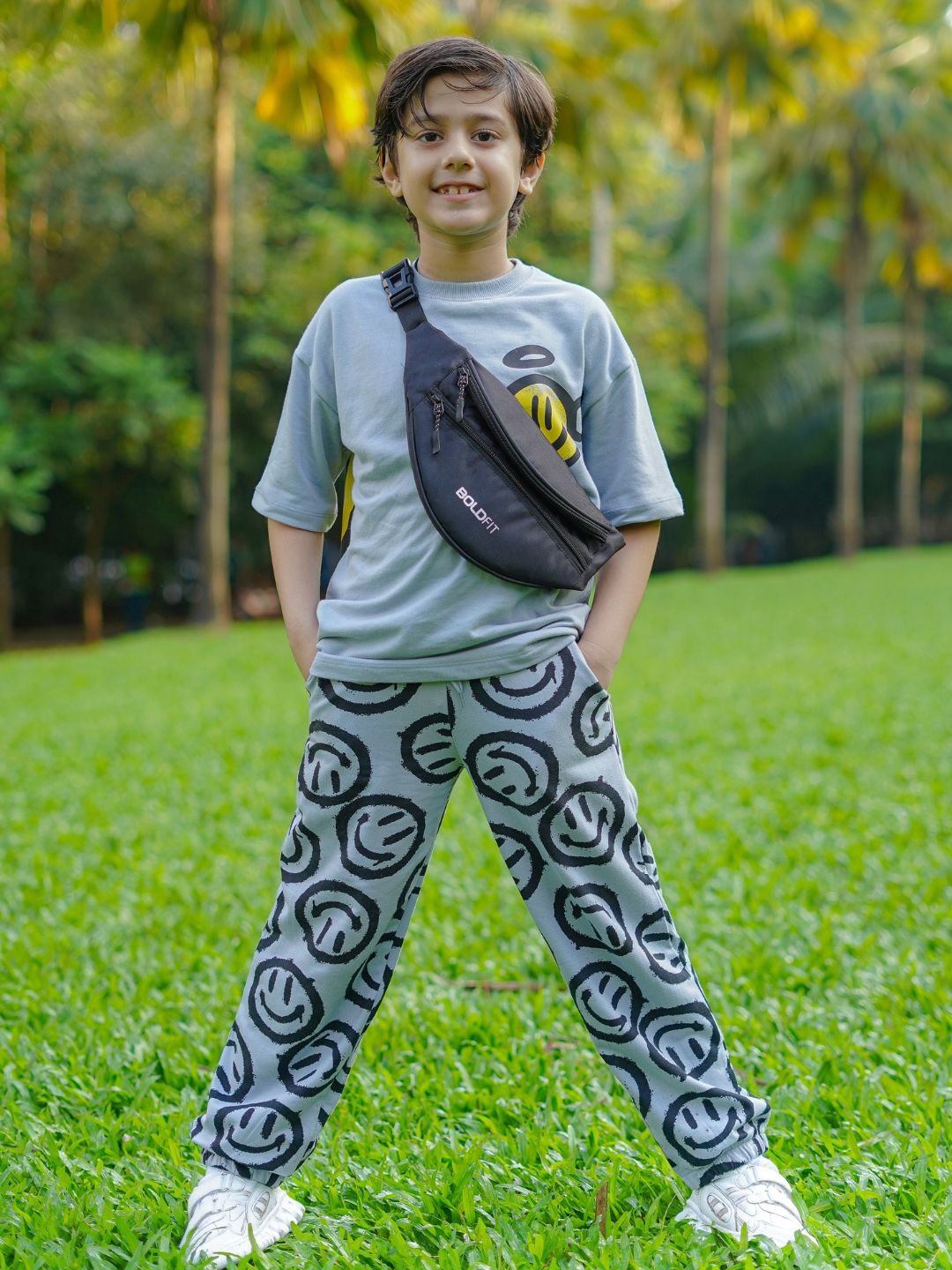 

Nap Chief Kids Smile Printed Pure Cotton Oversized T-Shirt & Joggers, Grey