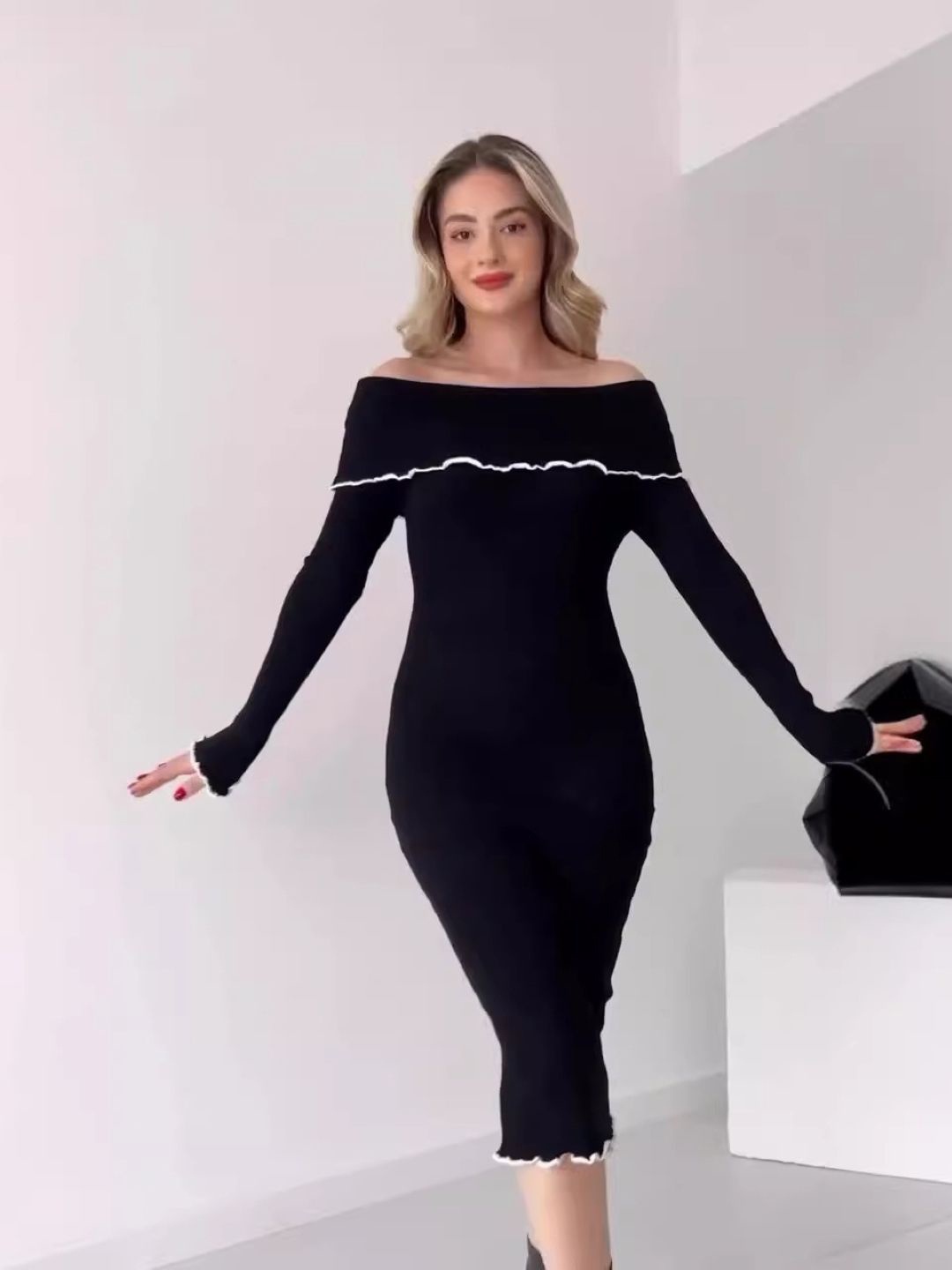 

KPOP Women Off-Shoulder Bodycon Midi Dress, Black