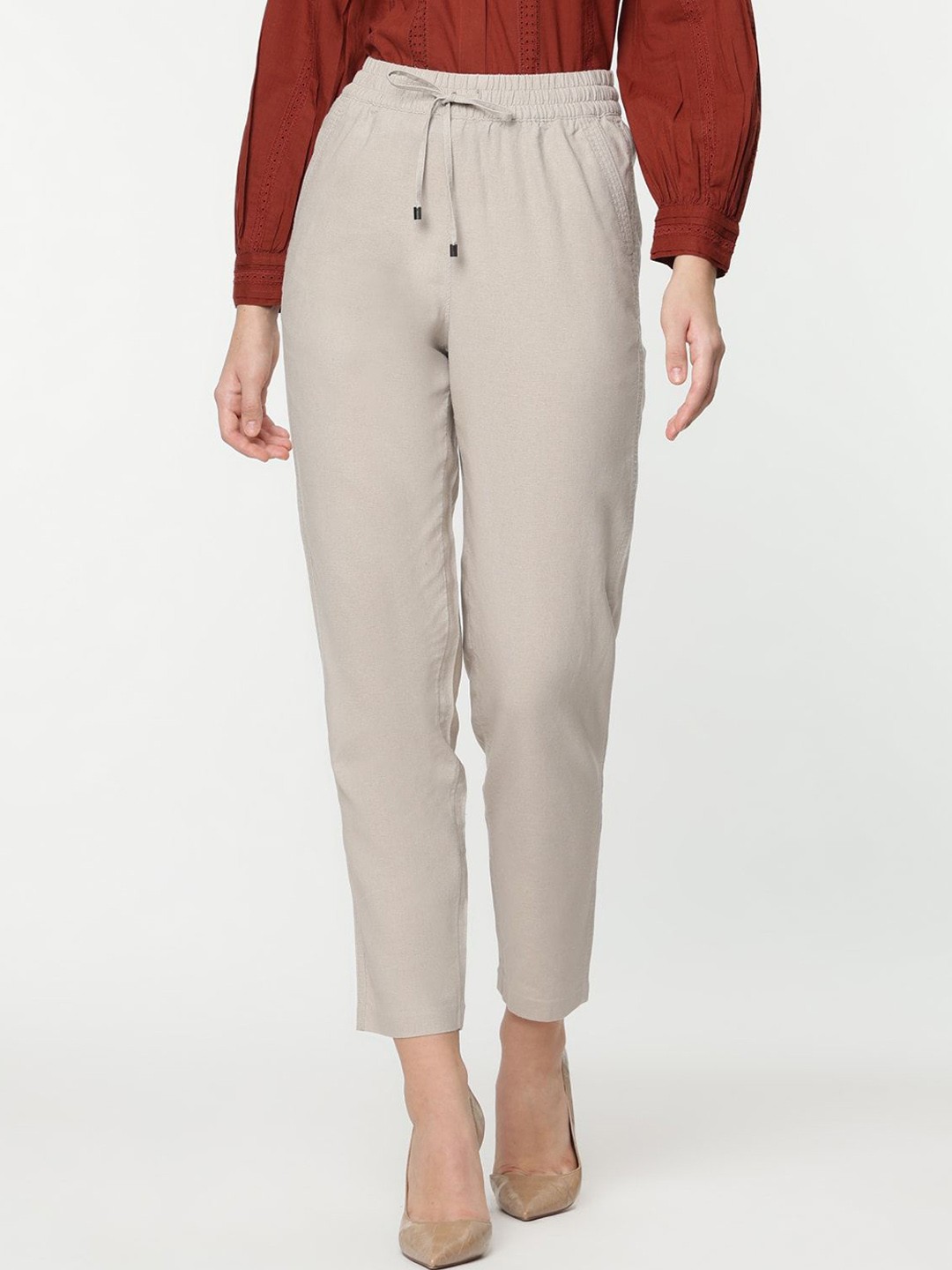 

Marks & Spencer Women High-Rise Trousers, Cream