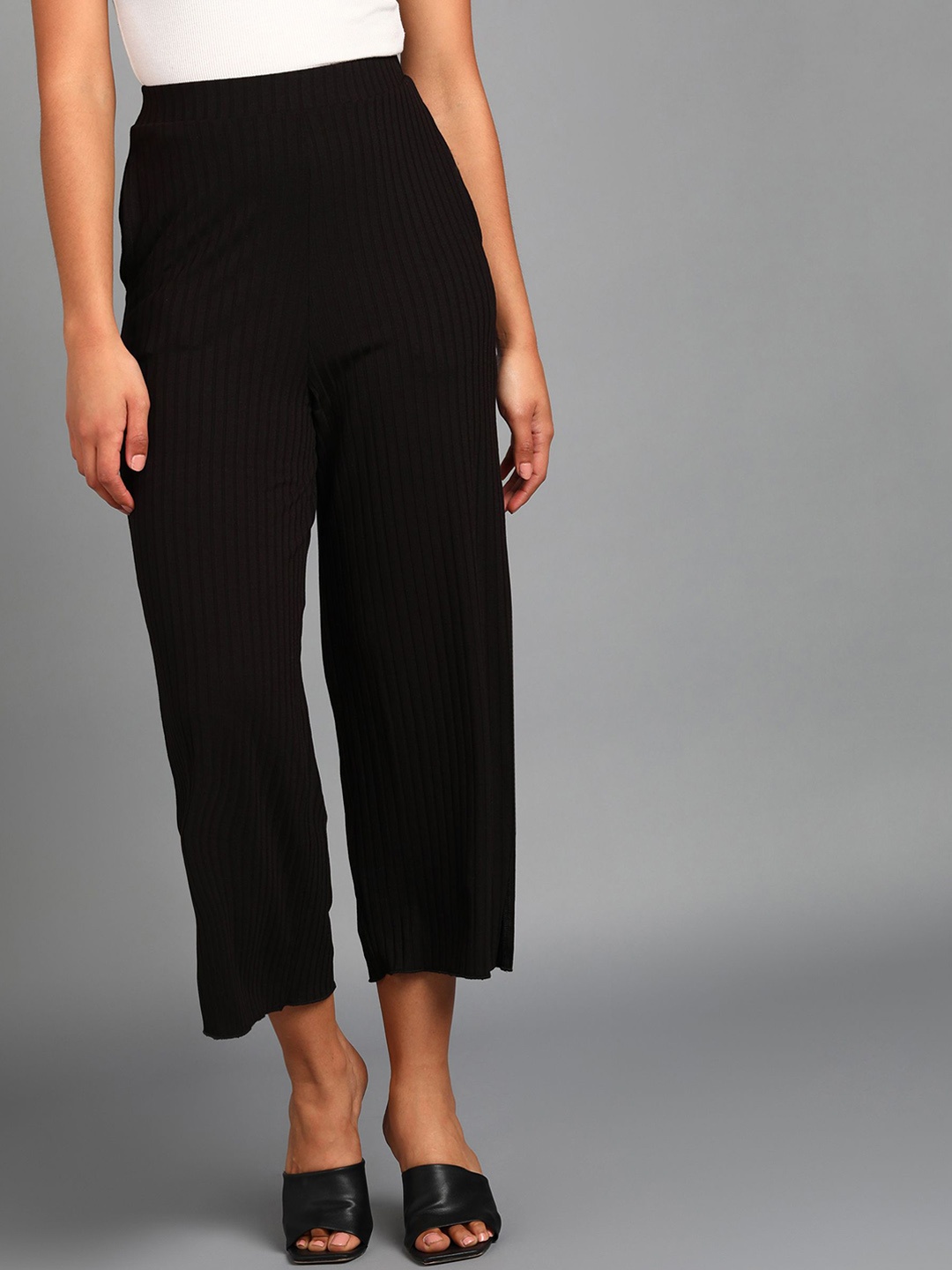 

SAFFE Women Original Mid-Rise Flared Regular Trousers, Black