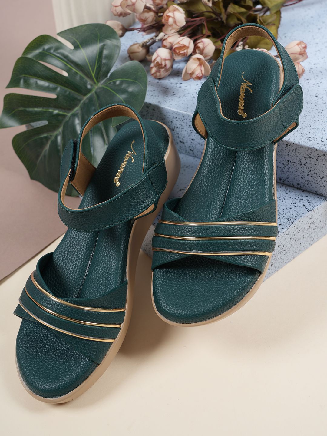 

Style Shoes Women Textured Wedge Sandals, Green