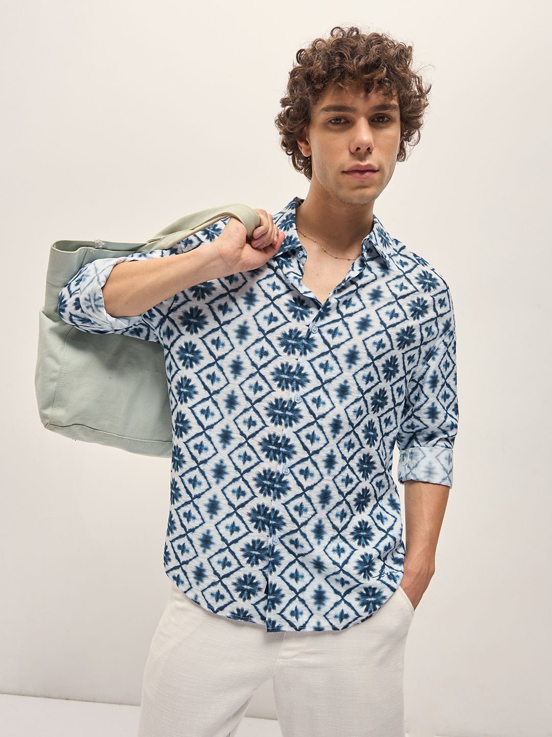 

THE BEAR HOUSE Men Spread Collar Abstract Printed Relaxed Fit Casual Shirt, White