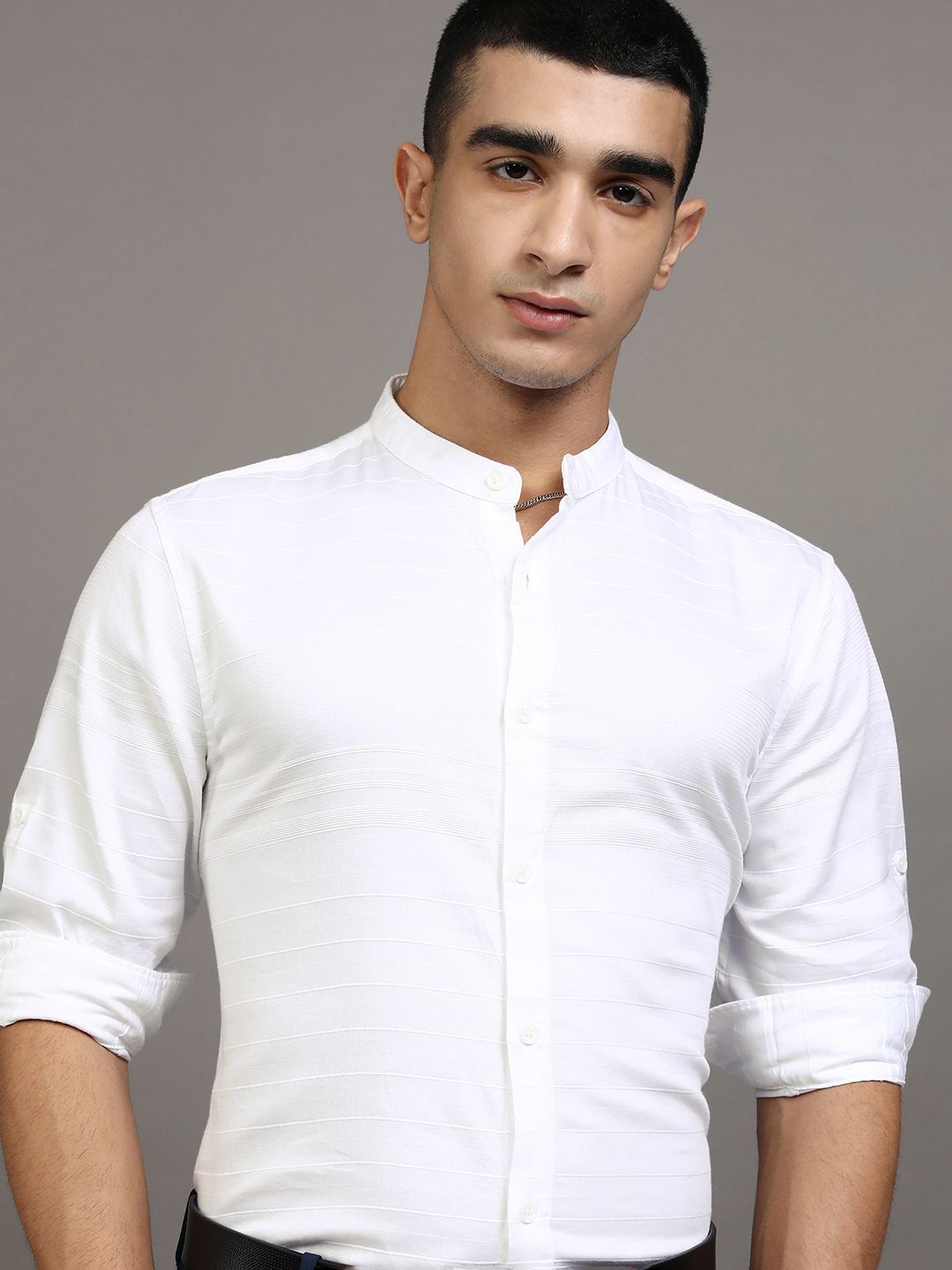 

HIGHLANDER Men Dobby Textured Solid Mandarin Collar Casual Shirt, White
