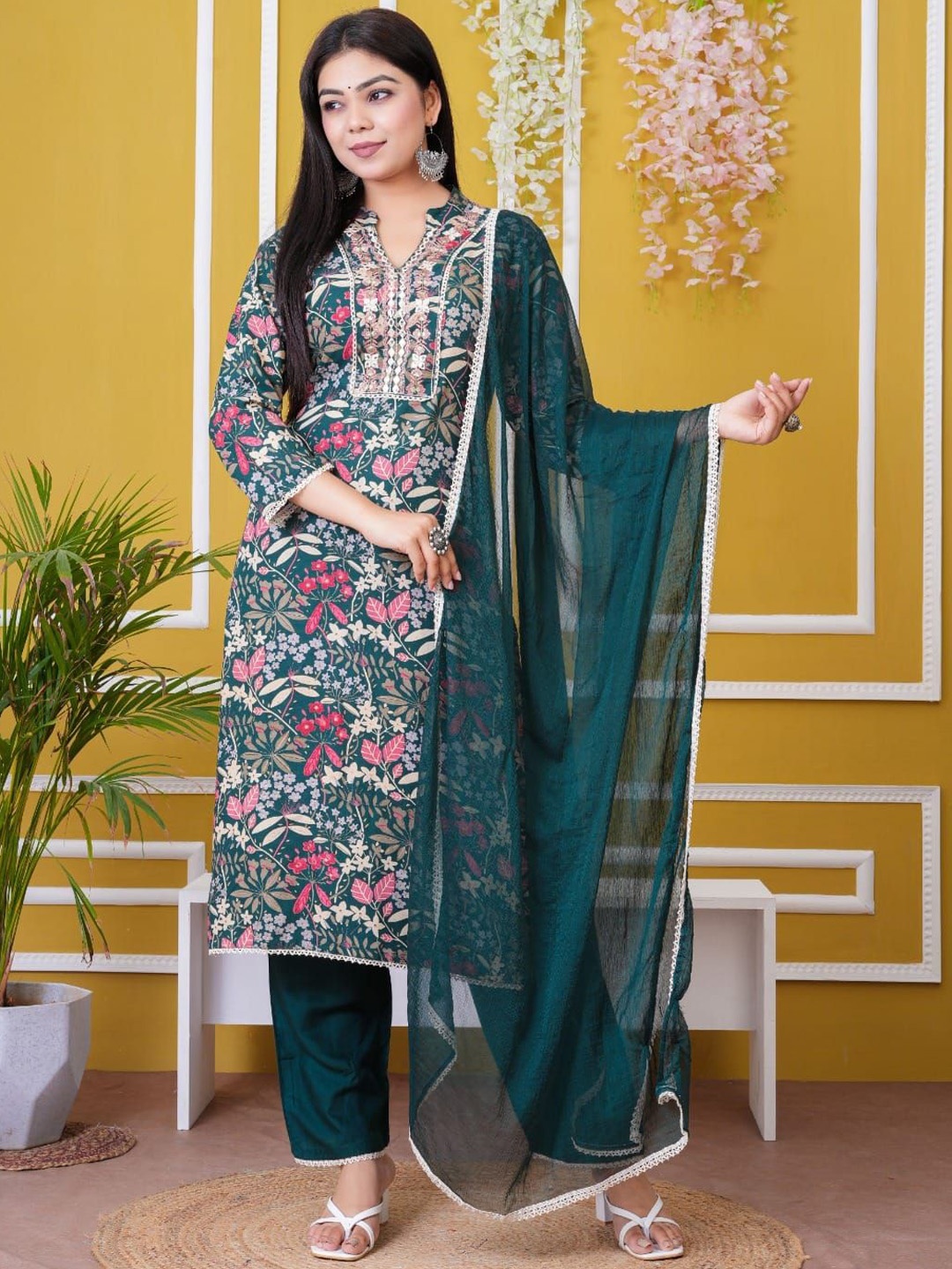 

Fabinn Floral Embroidered Mirror Work Straight Kurta With Trousers & Dupatta, Green