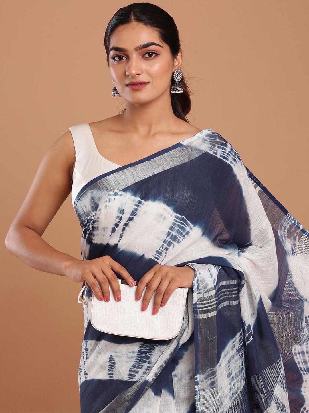 

Kalyan Silks Tie and Dye Dabu Saree, Blue