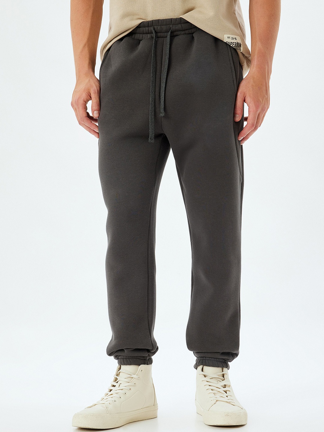 

Koton Men Regular Fit Mid-Rise Joggers, Grey