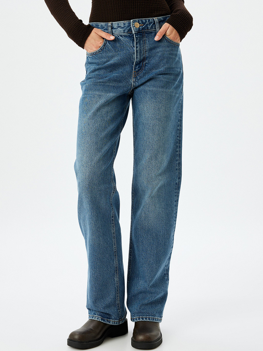 

Koton Women Wide Leg Mid-Rise Jeans, Navy blue