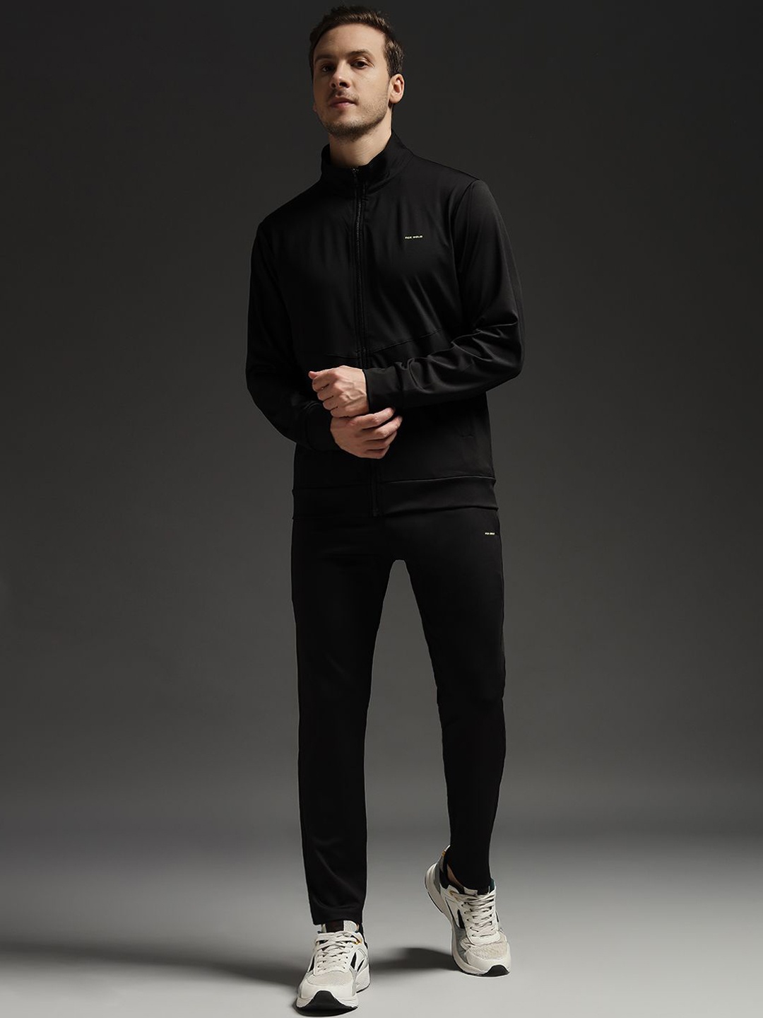 

FCK GOLD Men Mock Collar Mid Rise Tracksuits, Black