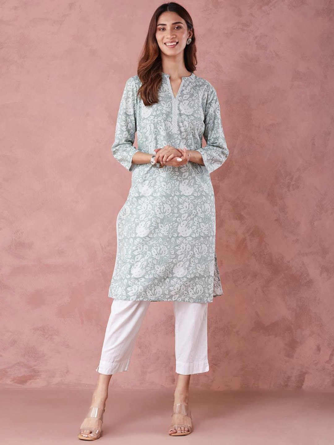 

Fabindia Floral Printed Mandarin Collar Three-Quarter Sleeves Cotton Straight Kurta, Green