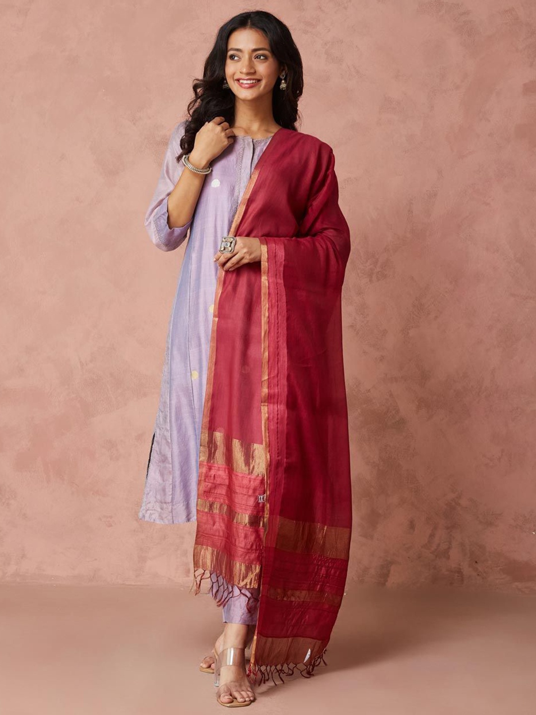 

Fabindia Woven Design Dupatta With Zari, Pink