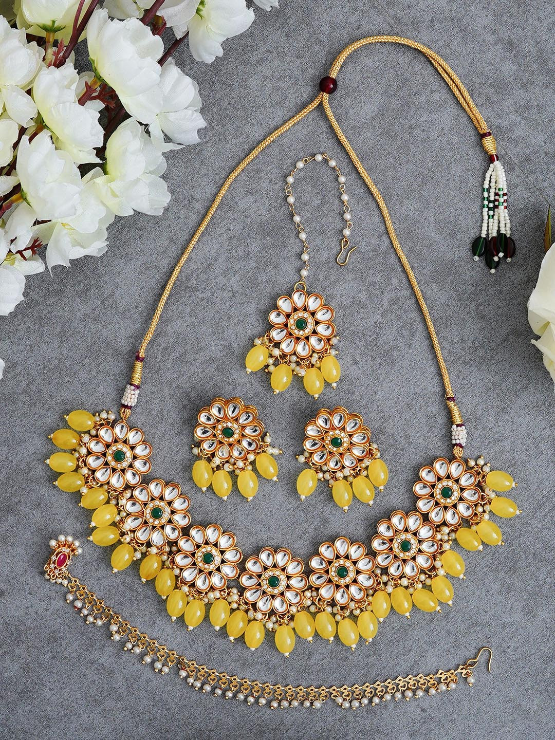

ahoora Gold Plated Kundan Stone Studded & Beaded Jewellery Set