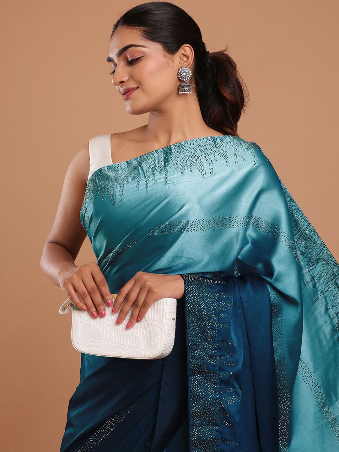 

Kalyan Silks Embellished Sequinned Bagru Saree, Teal