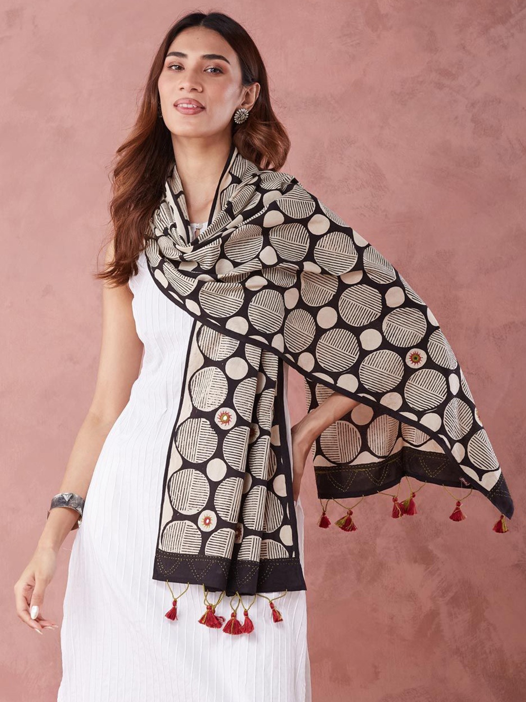 

Fabindia Black Cotton Stole