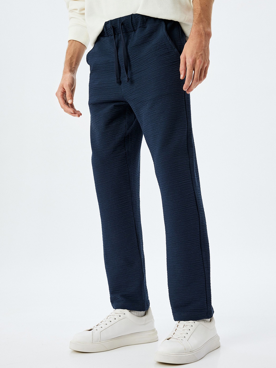 

Koton Men Mid-Rise Track Pants, Navy blue