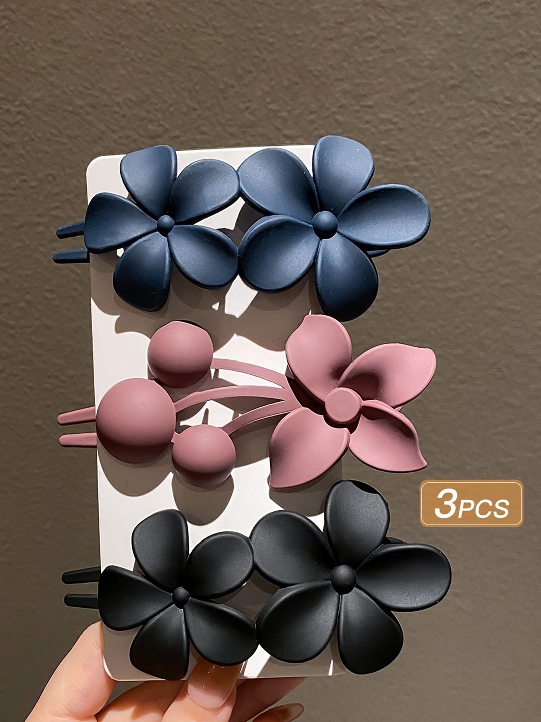 

CHRONEX Set of 3 Elegant Stylish Matte Flower Alligator Hair Clip -Assorted