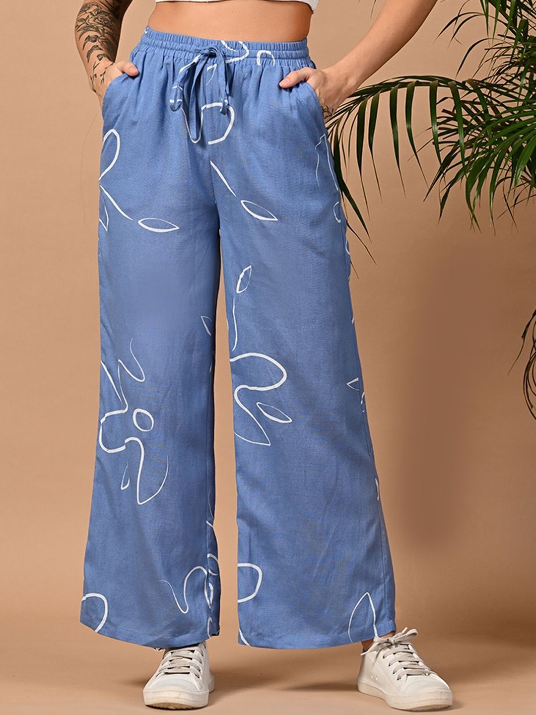 

PRETTY LOVING THING Women Printed Parallel Trousers, Blue