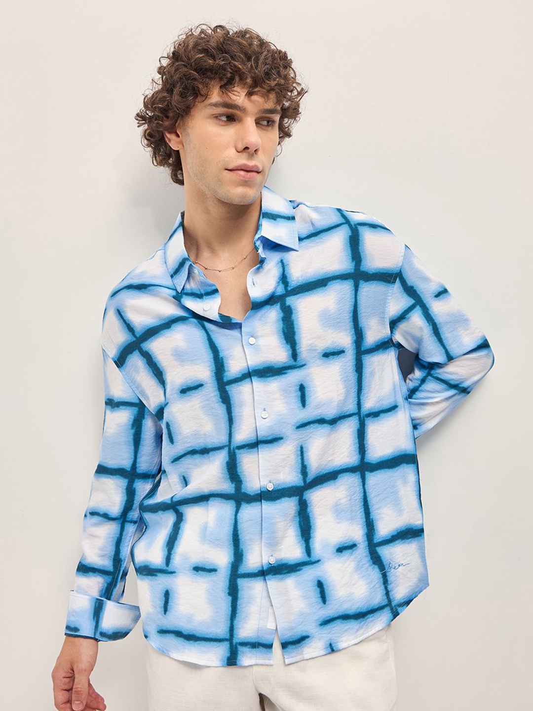 

THE BEAR HOUSE Men Spread Collar Dyed Relaxed Fit Casual Shirt, Blue