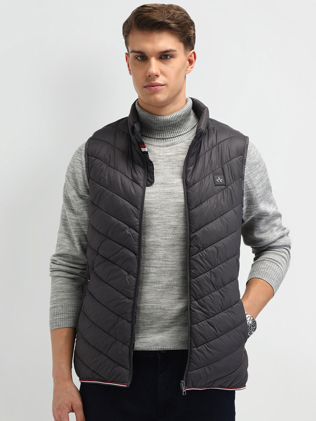 

Arrow Sport Men Brand Logo Polyester Quilted Jacket, Grey