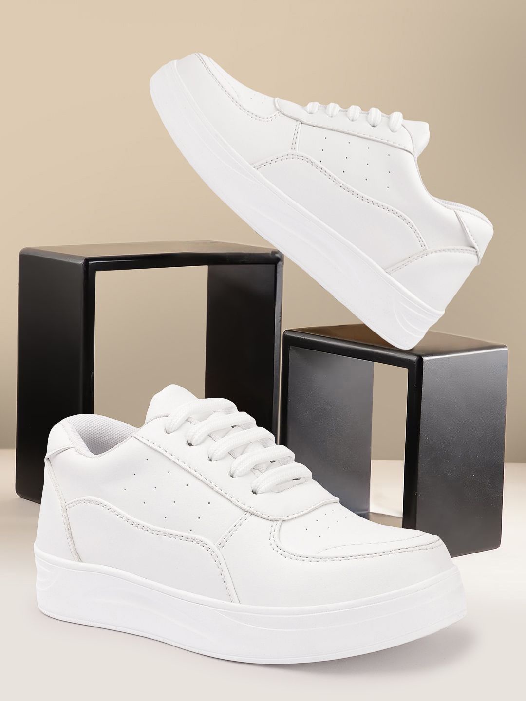 

VENDOZ Women Texture Lace-Up Sneaker, White
