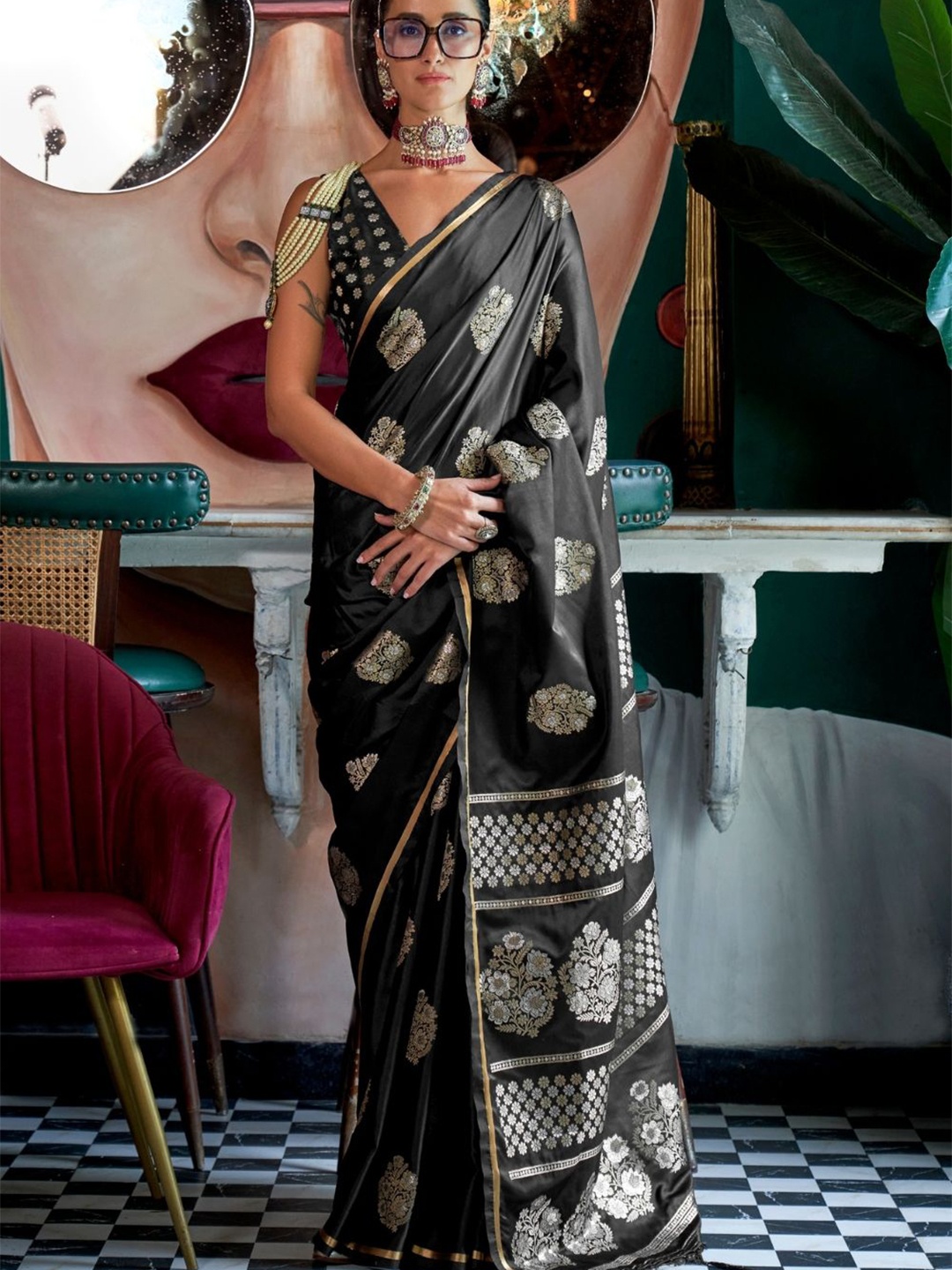 

DEVATITHI Woven Design Zari Satin Saree, Black