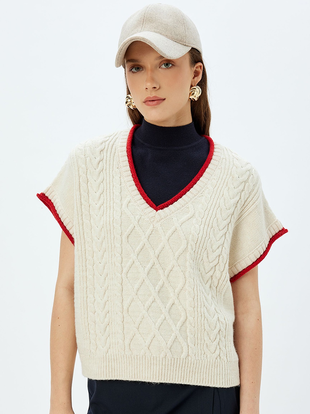 

Koton Geometric Printed V-Neck Crop Cardigan Sweaters, Beige
