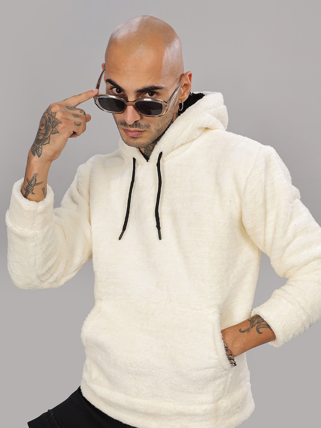 

WE PERFECT Men Hooded Long Sleeve Pullover Sweatshirt, Off white