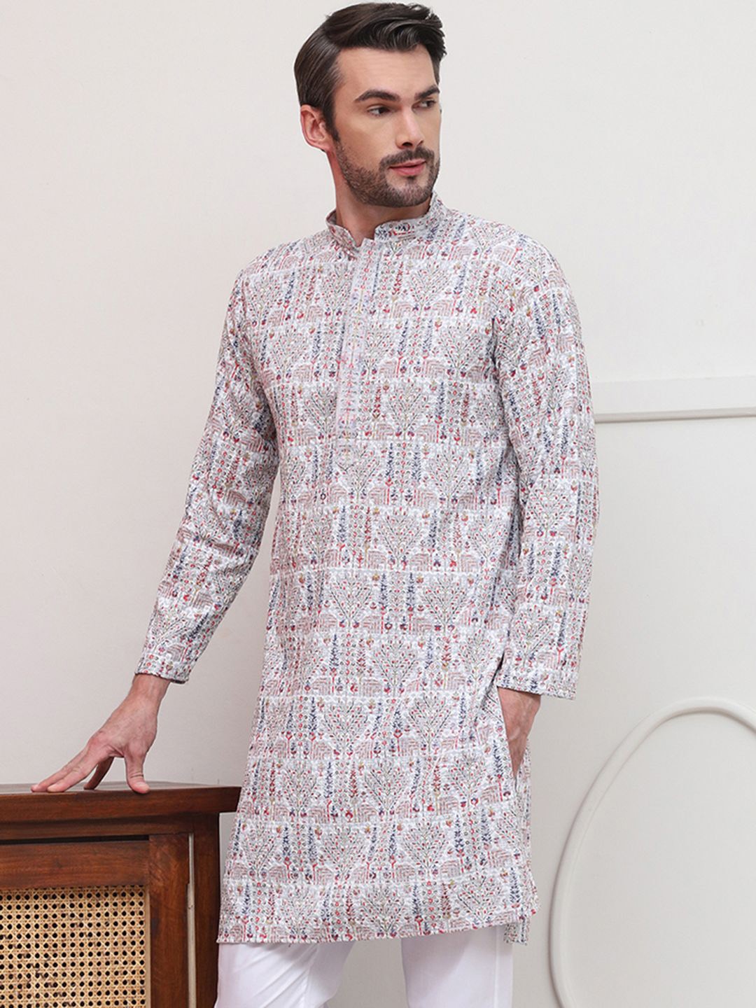 

Anouk Men Floral Embroidered Floral Kurta, Grey