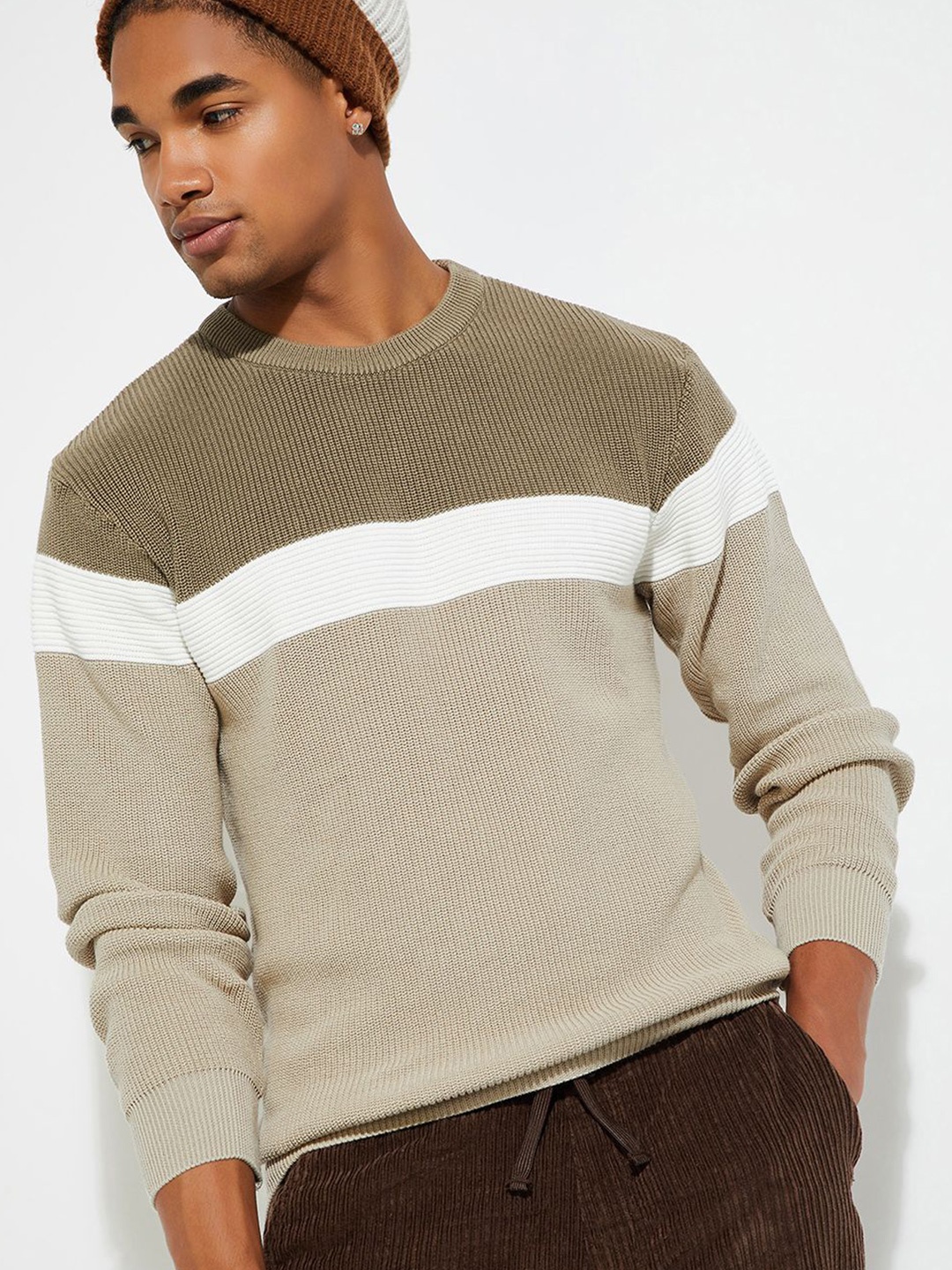 

Max URB_N Men Colourblocked Sweater, Beige