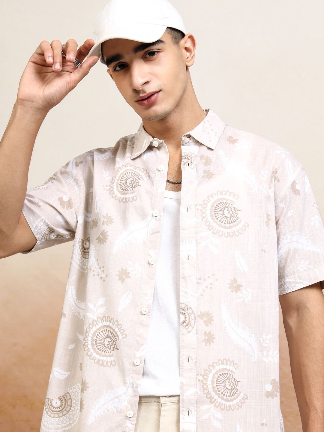 

HIGHLANDER Men Printed Relaxed Shirt, Beige