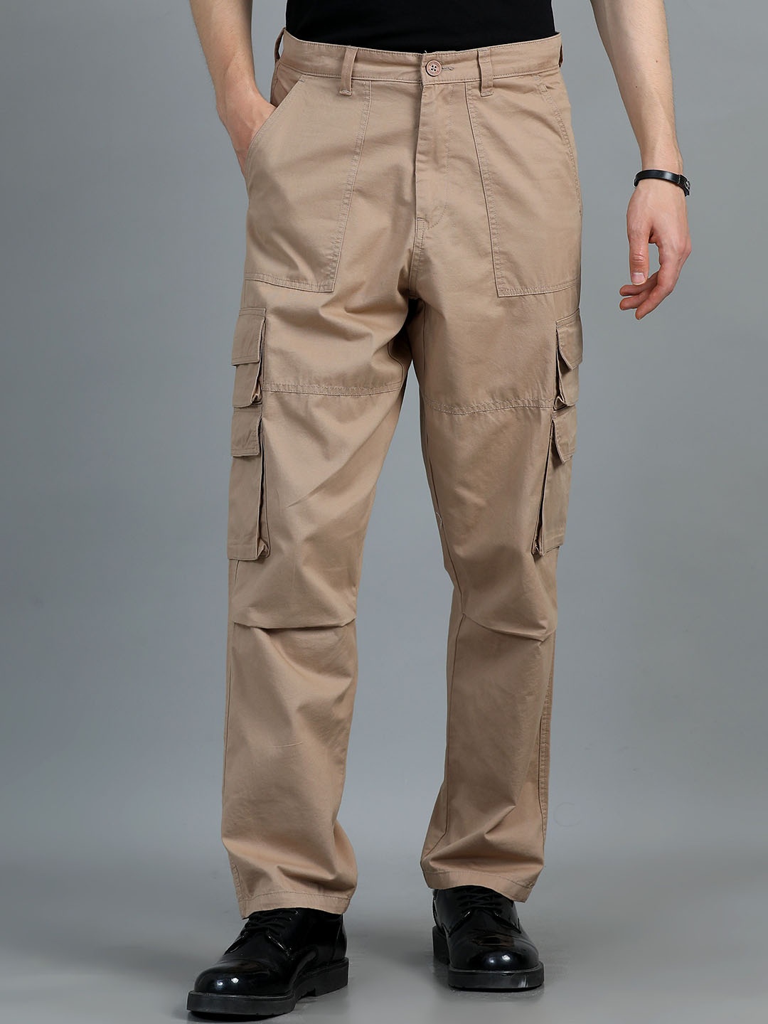 

SILISOUL Men Relaxed Loose Fit Mid-Rise Cargos Trousers, Beige