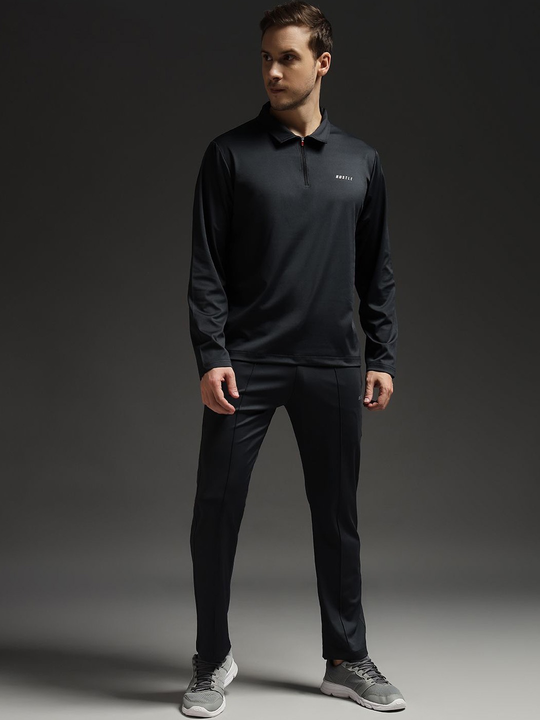 

FCK GOLD Men Mid-Rise Polo Collar Long Sleeves Tracksuit, Black