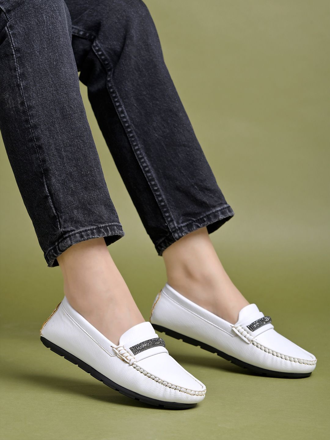 

Shoetopia Women Round Toe Slip-On Loafers, White