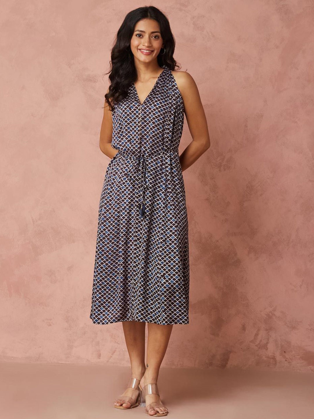 

Fabindia Women Floral Print A-Line Midi Dress, Blue