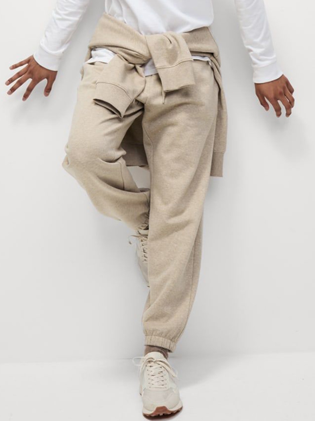 

Marks & Spencer Men Oversized Fit Mid Rise Joggers, Beige